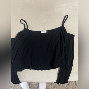 Tobi, off- the shoulder crop top